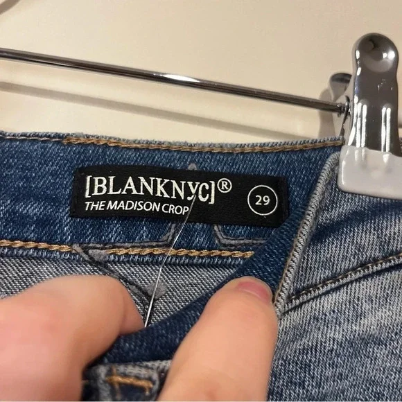 NWT BLANK NYC Madison Crop Star Jeans - Picture 10 of 15